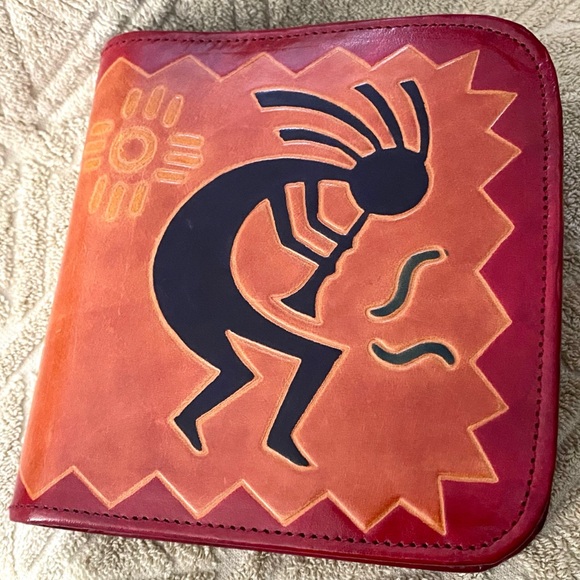 Kokopelli CD/DVD Vintage Leather Case - Picture 3 of 11